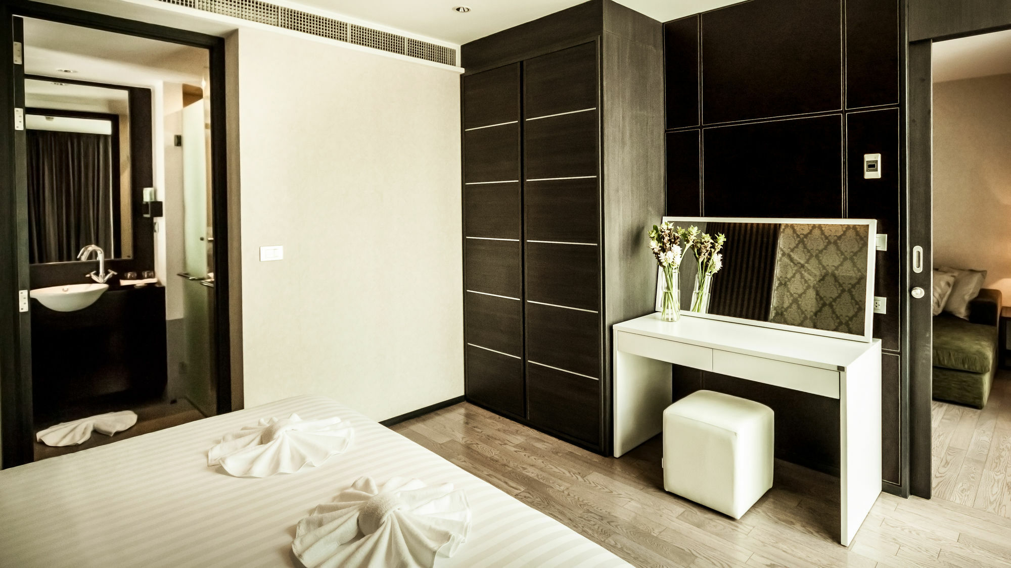 Arcadia Residence Ploenchit By Compass Hospitality Banguecoque Exterior foto
